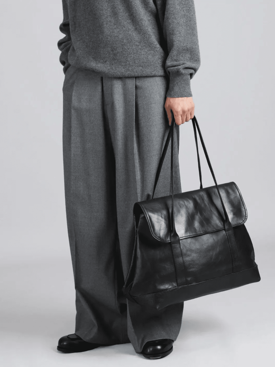 CCU ROUND TOTE BAG L SIZE BLACK(3/4)
